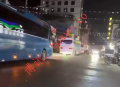 网友反映波贝某公司连夜组织人员撤离 五辆大巴紧急转移引关注