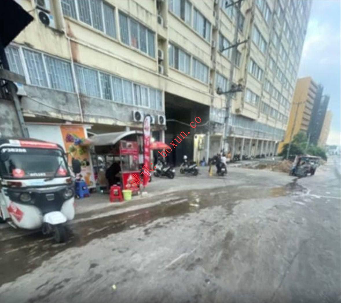 网友曝光：柬埔寨西哈努克港黄乐园区，寺庙正对面，115办公室 #巅峰集团。