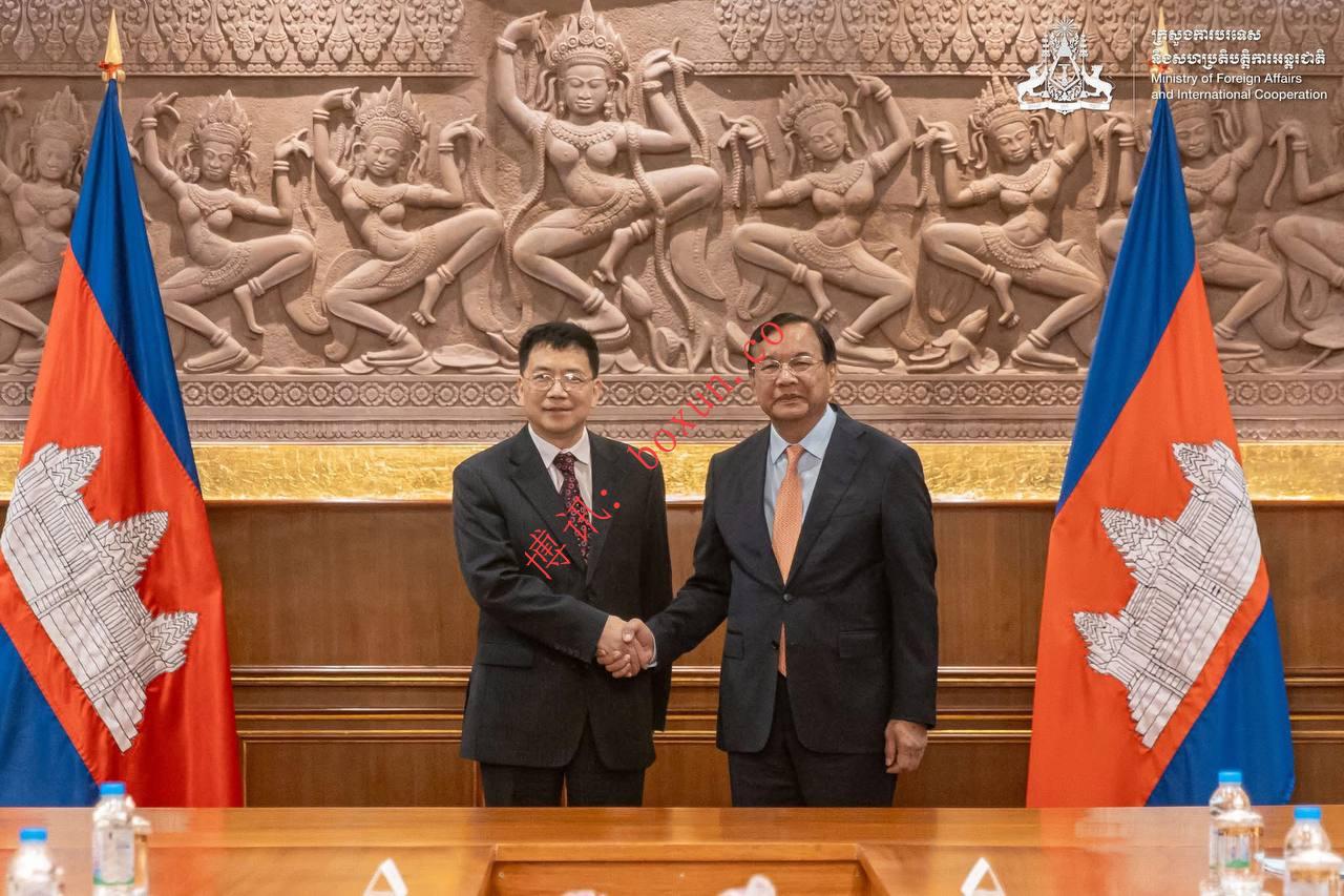 中方亚洲事务特使抵达金边 斡旋推动柬泰边境冲突降温