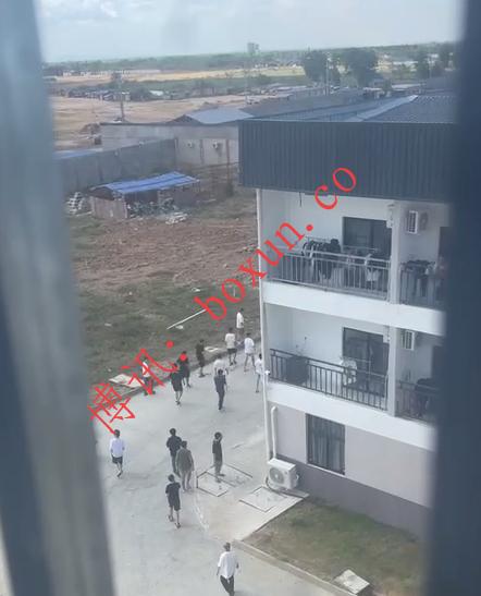 柬泰冲突紧张升级 网友称波贝新城疑遭炮击人员紧急撤离