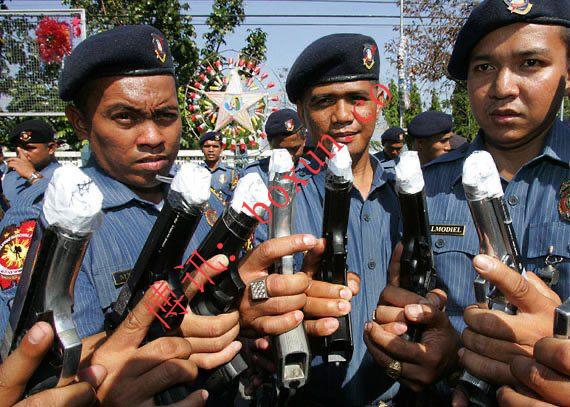 菲媒曝光警员涉暴事件：圣诞夜向10岁儿童开枪 一名菲律宾警察被捕