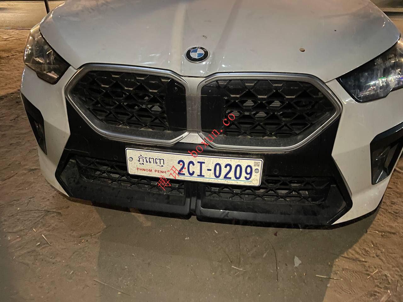 金边机场附近发现中国男子滞留车内两天未进食，具体情况仍待核实