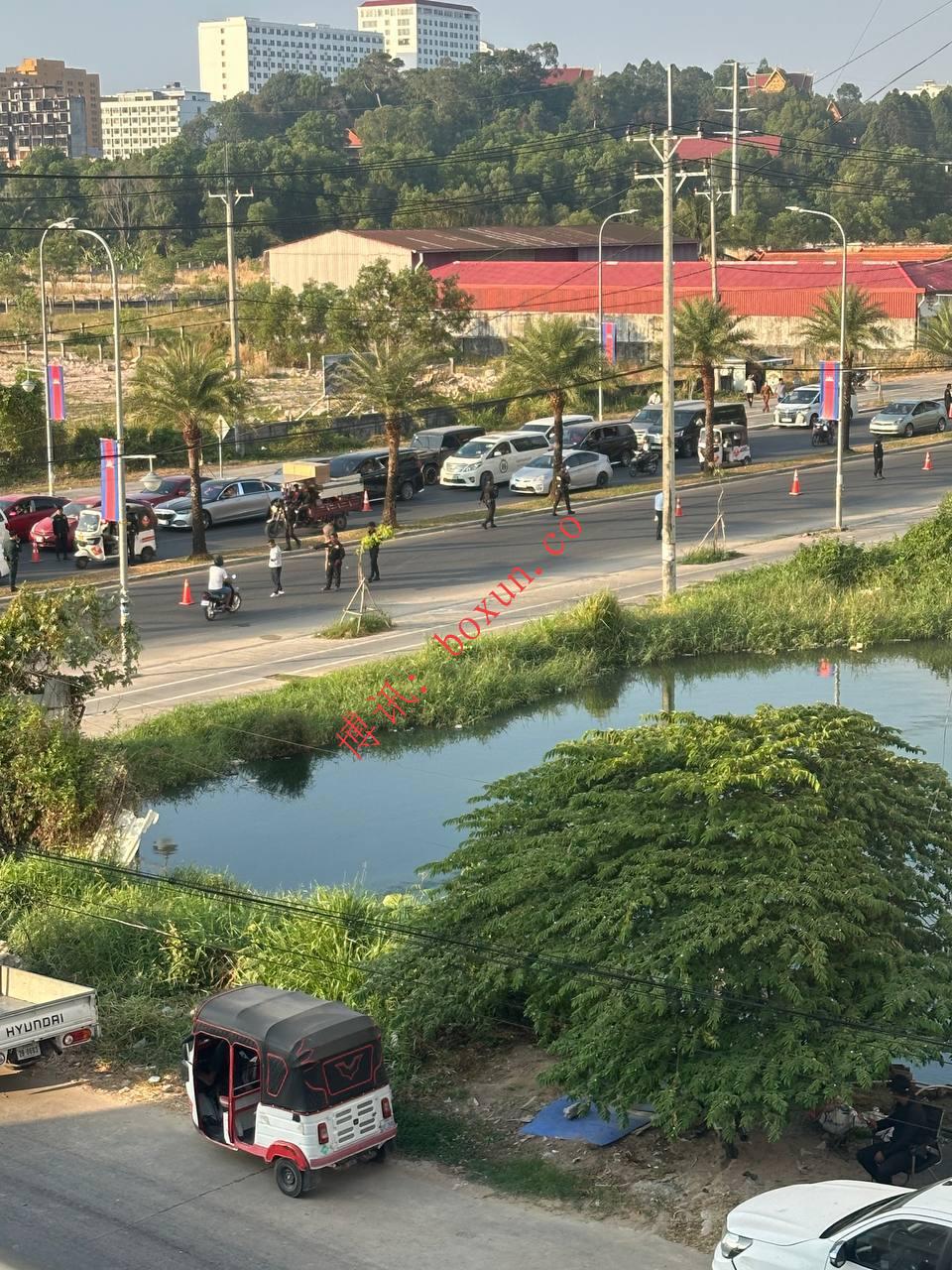 西港中央市场突发联合执法：中柬联合行动带名单核查，多人被当场控制