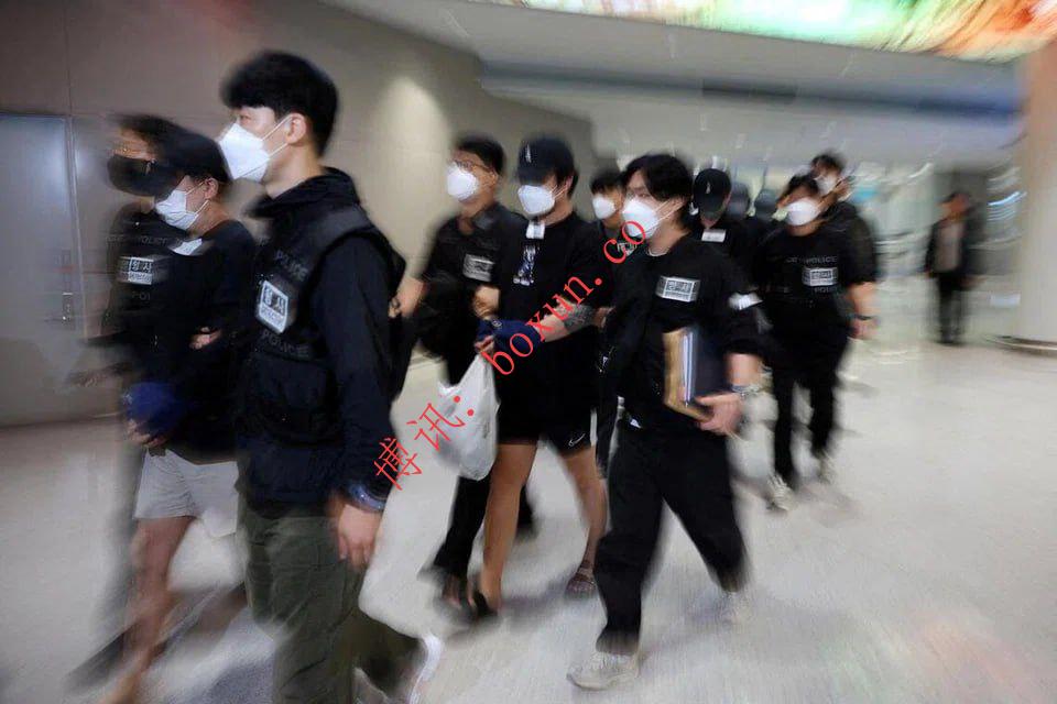 韩国大规模遣返涉诈人员 73名韩国人今夜自柬埔寨押解回国