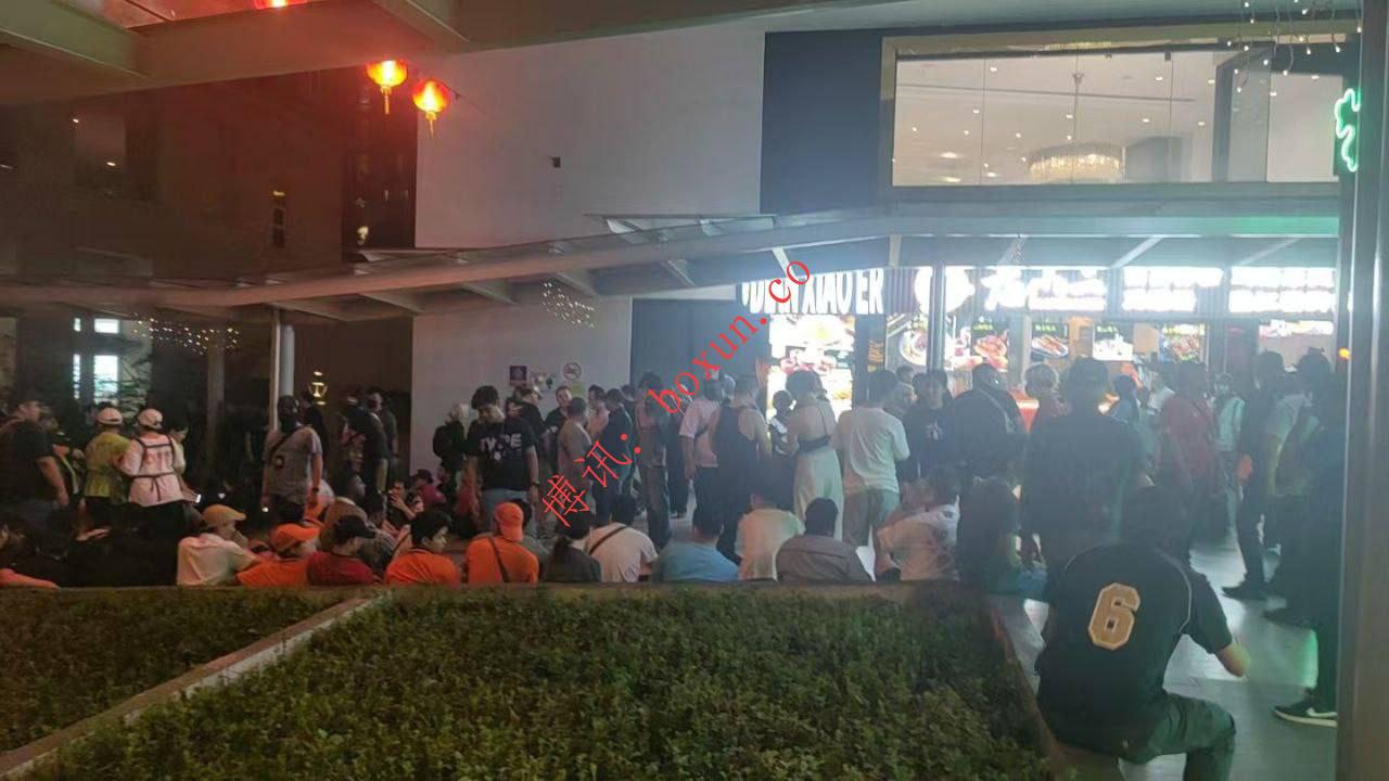 马来西亚吉隆坡南京街展开突击执法 行动已拘捕数百人