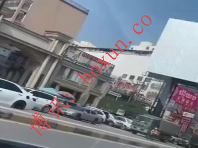 网传木牌东方巴黎园区军车集结 疑与近期跳楼事件有关